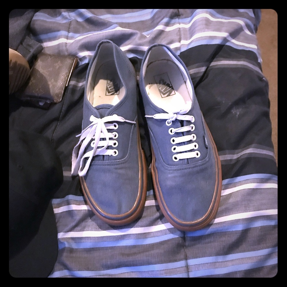 Gumsole navy blue vans